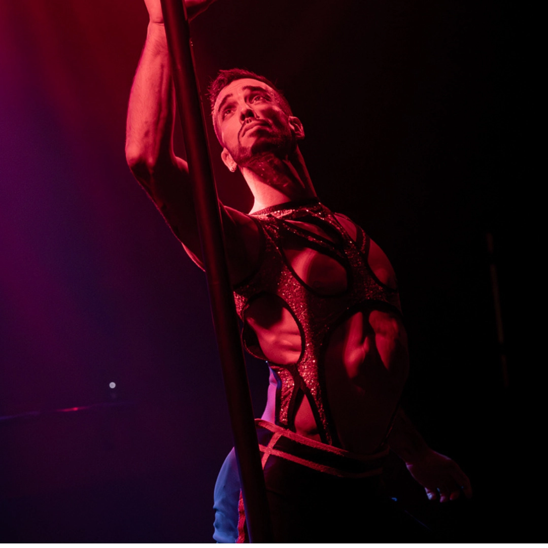 Two aerial performers - AirOtic Soirée in Lisbon